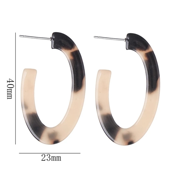 Lightweight‎ Acrylic Oval Hoop Earrings Lightweight - Picture 6 of 7